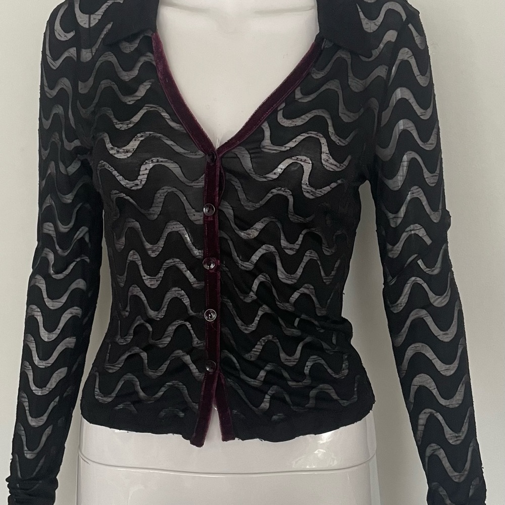 BЕВЕ Black button down top size XS